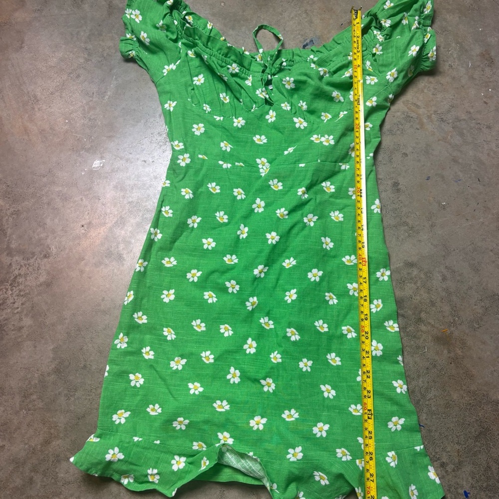 Urban Outfitters Magpie Off-The-Shoulder Green Daisy’s Mini Dress Womens XSmall - Picture 4 of 5